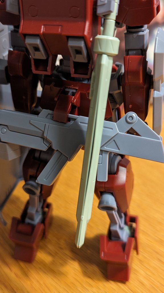 パルチザンが歪んでいるのが残念です。購入した帰り道で盛大ぶつけたの原因か？