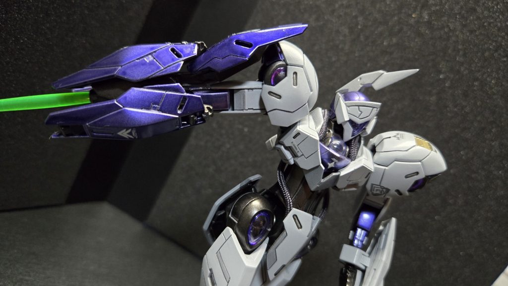 機体の紫色の部分はキャンディ塗装にも挑戦しましたが、なかなか上手くいきませんでした💦また挑戦したいと思います😊