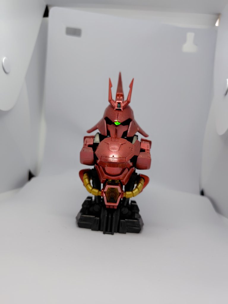 正面モノアイ光ります