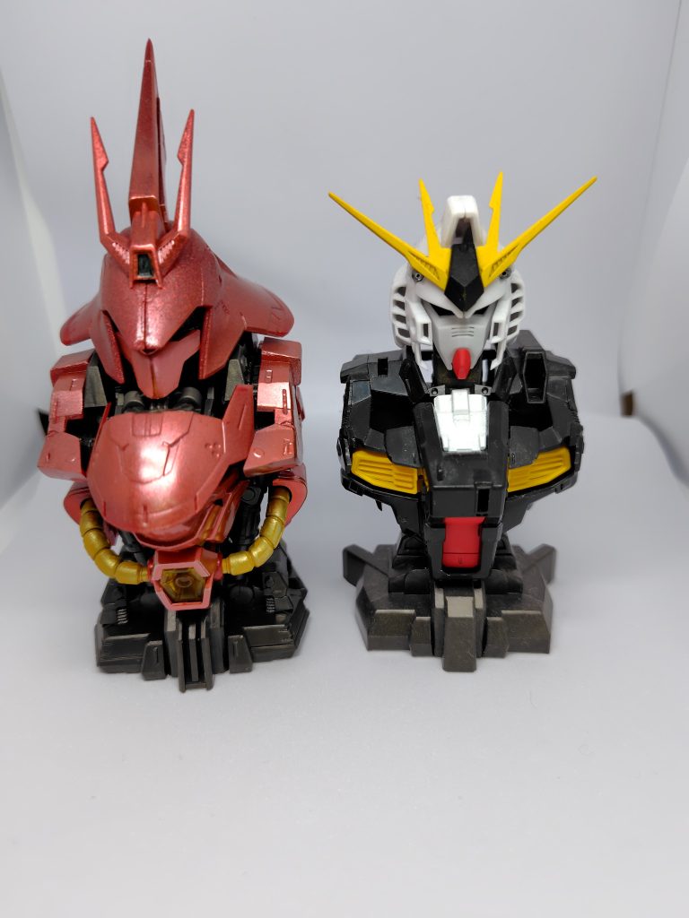 νガンダムと並べて