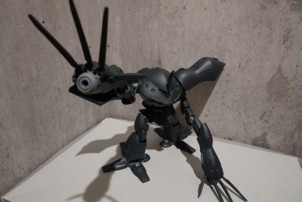 射撃姿勢(ビームキャノン)