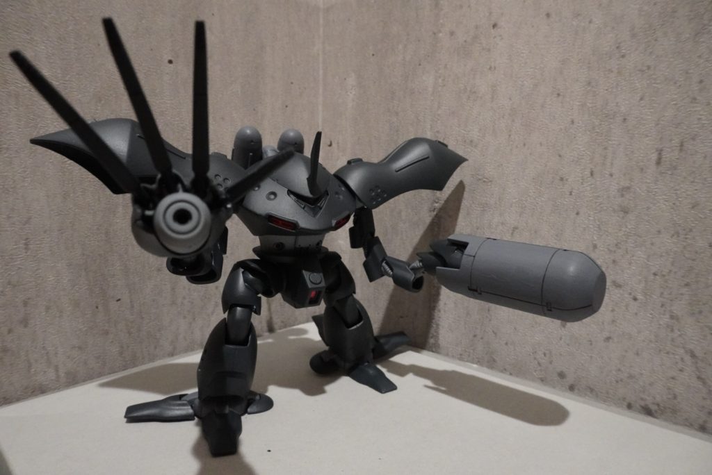 射撃姿勢(ビームキャノン、ハンドミサイル)