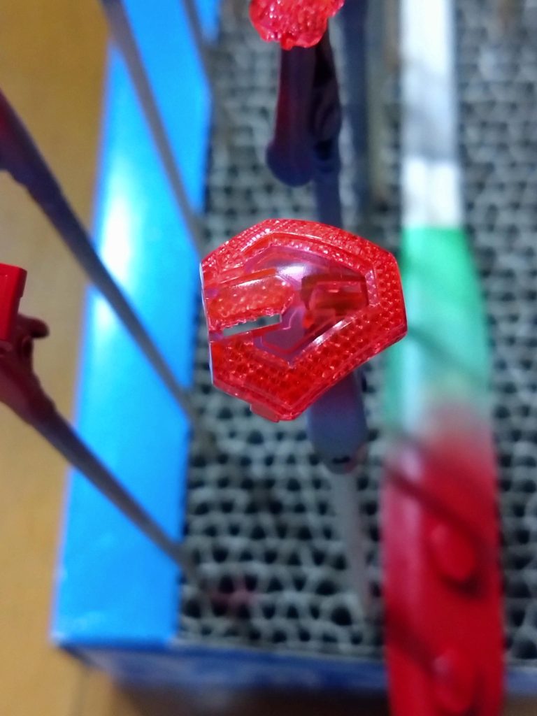 ちょっとピンクだったのでクリアレッド塗装