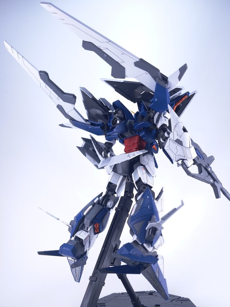 RX-105 Ξガンダム–2枚目/制作者：夏みかん