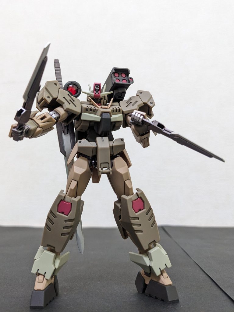 コマンドナイフ！何か、こういう短剣系って、ついつい逆手持ちさせたくなる😅