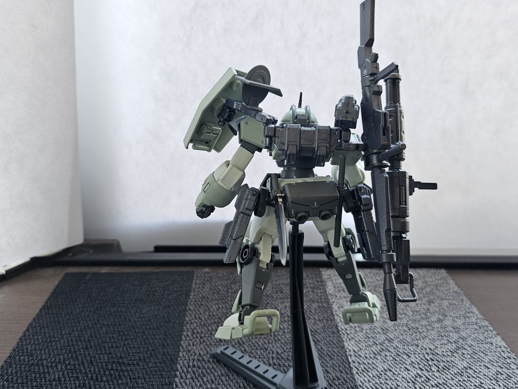 バックショットバックパックキャノンアームが非常に優秀です。元々のバックパックは腰にマウントしました。