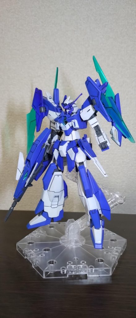 ライトニングガンダムを使用したことで、ハードポイントが増えて、追加で装備をつけれます。