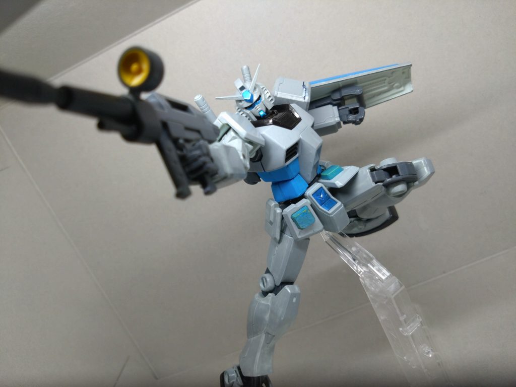 初の筆塗りだったのでムラができたり、フロントアーマーの本来黄色である部分の塗装の際、水分を多く含ませすぎて薄くなったりと改善点はありゃした