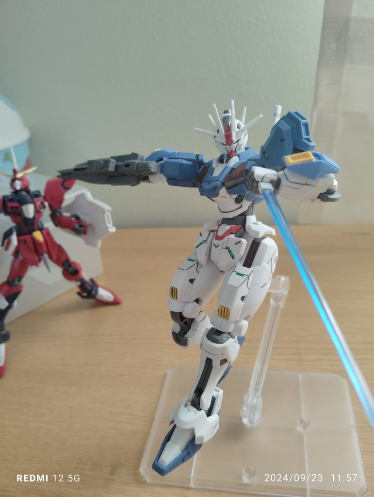 エアリアルとエアリアル改修型のパーツとっかえひっかえ–2枚目/制作者：ryuawn