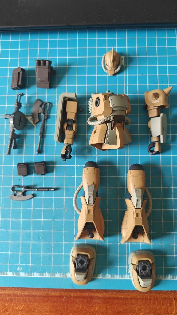 ベース塗装が完了した状態。