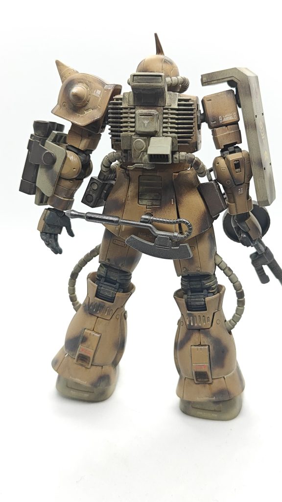 ウェザリングは、黒でのウォッシング、デザートイエローのフィルタリング、ドライブラシ、排気のすす汚れなど前回よりも手を加えました。