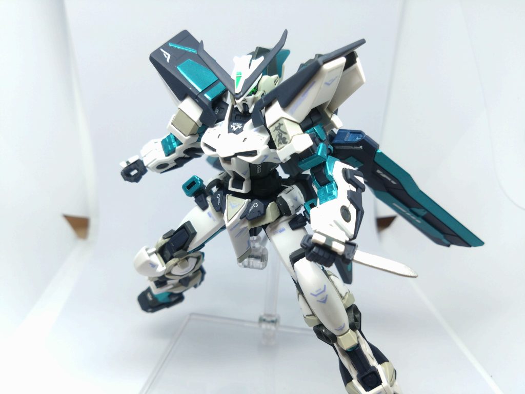 武器が大剣、ガトリングときてナイフのみって…バランス悪すぎない？