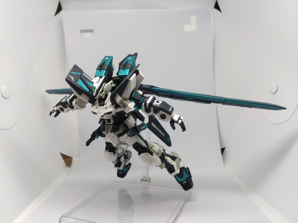 翔べガンダム！いや飛べるんだけども