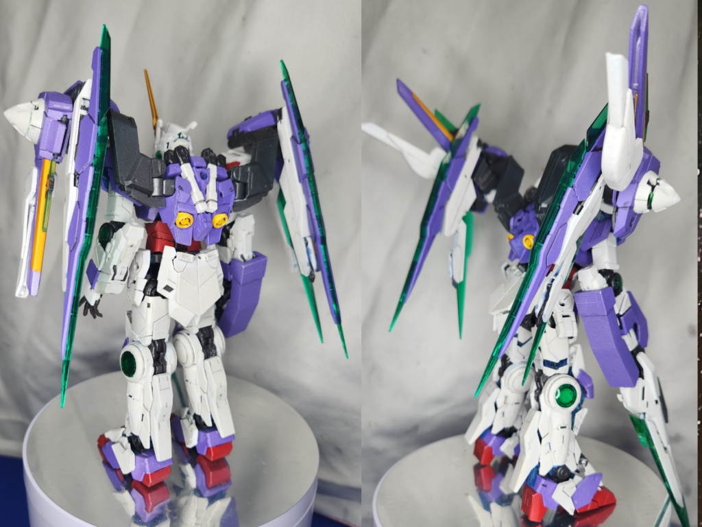 背面バックパックのアームは90°後方に可動GNドライブとミノフスキードライブは別々に360°回転出来ます肘関節は可動域を犠牲して向きを90°変更して前面にダブルオーのコネクタを移植してスマート可してます