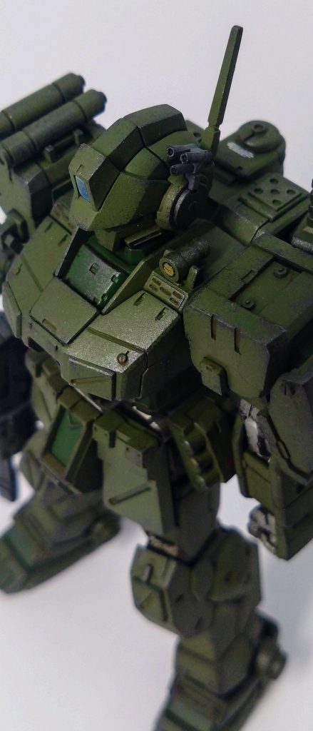 コトブキヤのプラパーツをふんだんに使用してます。ボルトやマイナスモールドがよく似合います。