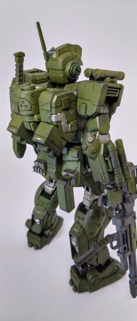 装甲は錆びないけど、固定するボルトやネジ等は錆びるよな〜っていう緩い思考で、サビさせてます。