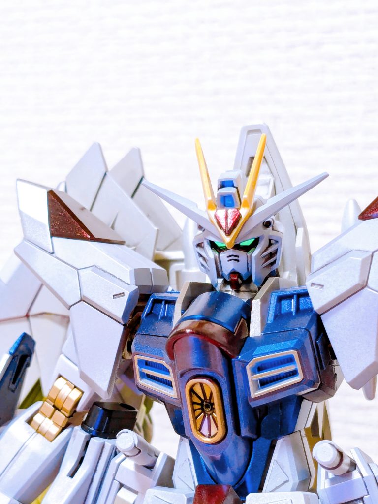 ちょっとだけお顔いじりました。