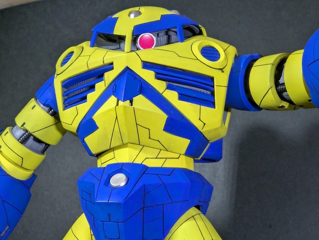 初改造でモノアイをビルダーパーツのMSサイトレンズに変更