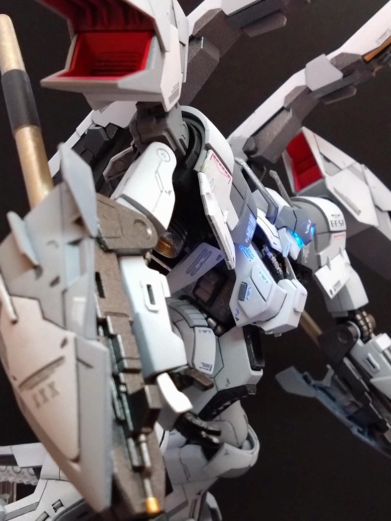 肩のスラスター化は大変でした、、、