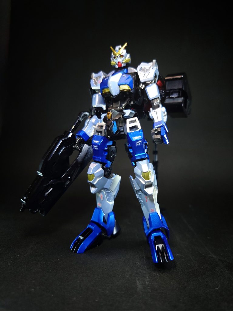 その功績を買われダンタリオンを保有する一家はザルムフォート家を名乗ることを許される。セブンスターズを頂点とするギャラルホルンの戦後体制下で、存在感を示していくようになった。三百年が経過した後も、ダンタリオンは同家の象徴として存在している。ダンタリオンの通常形態は「ネイキッド」と呼ばれ、惑星重力下やコロニー内での戦闘を主眼にした軽装甲装備状態となる。この形態では機動性、俊敏性に優れ、各当選においても有用性を発揮する。