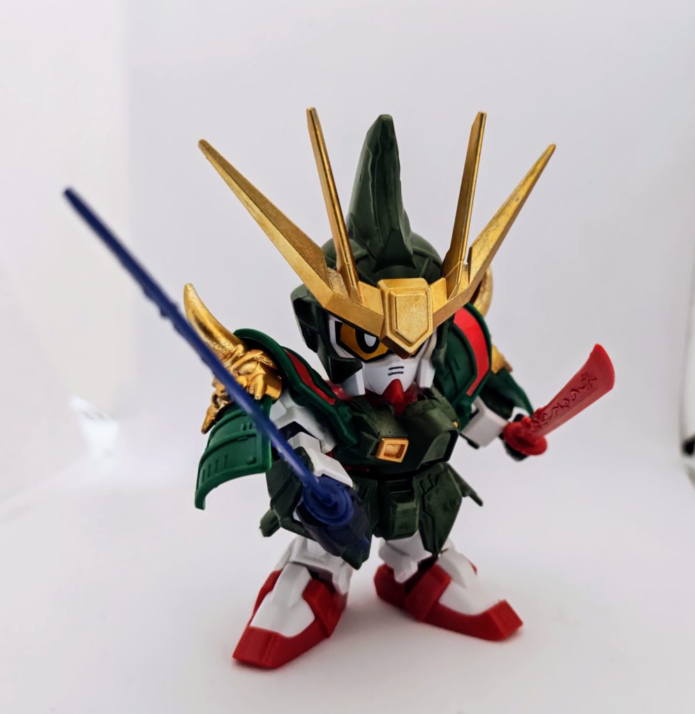 リサイクルショップで関羽と曹操が売られており、これは何かの運命と思い購入。色々なパーツを組み合わせて出来たのが今作です。