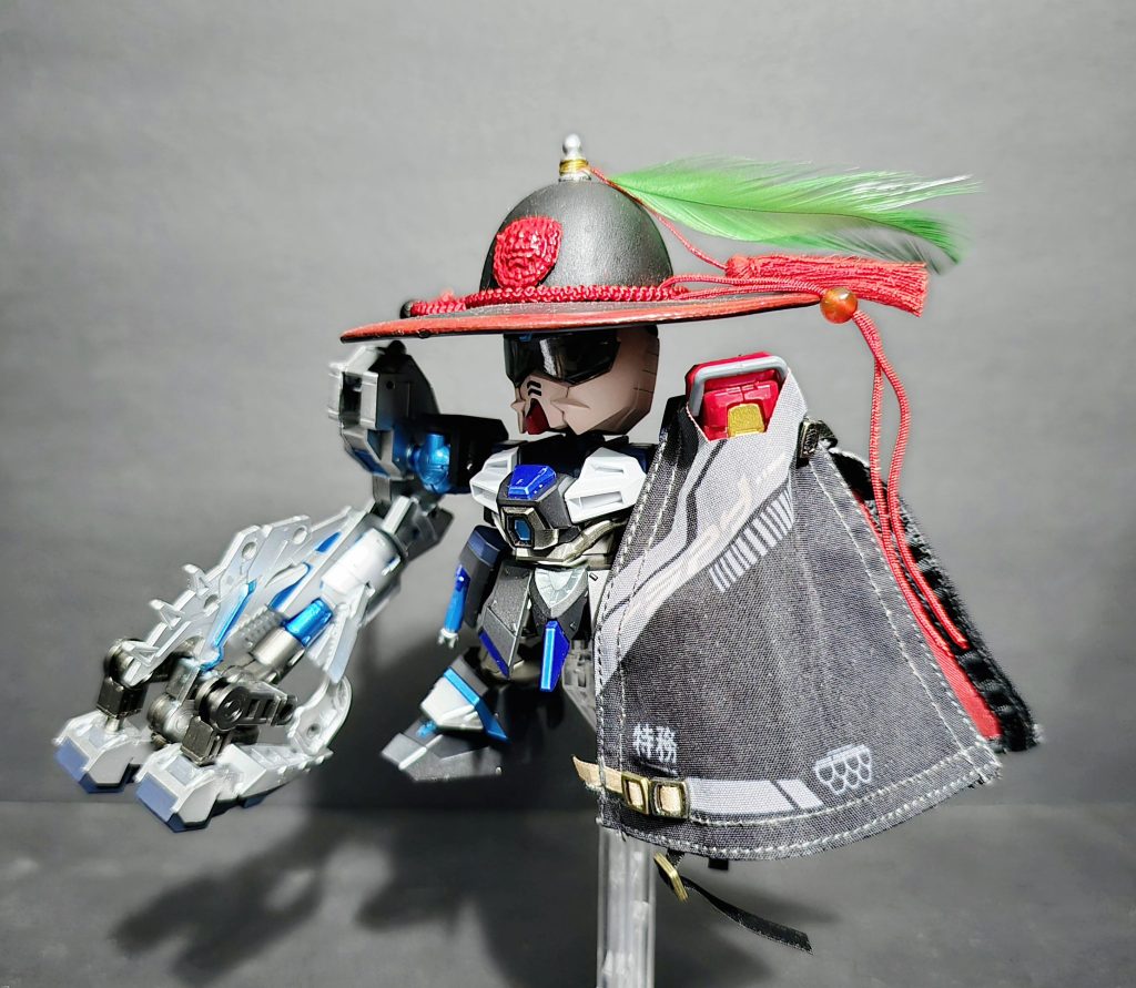 主人公は、かつて将軍にまで登りつめ、伝説的な存在となっている元軍人。退役後は幼い娘とともに田舎でひっそりと暮らしていましたが、軍役時代の宿敵であるサンナビ(SANABI)の仕掛けた爆弾によって娘を失い、平和で穏やかな暮らしは一瞬にして奪われてしまいます。復讐を誓う主人公は、サンナビが潜伏しているという「マゴ特別市」へと向かいます。