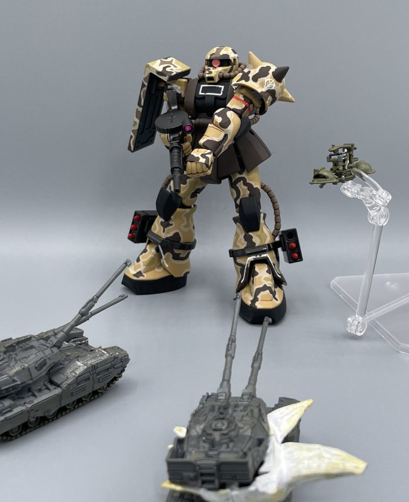 砂漠の激戦!! 僚機のワッパと共に、連邦の61式戦車を蹂躙。      ↓ 以下、before ↓ ・砂場用ザクⅡ→https://gumpla.jp/hg/2073717 これはこれで、こちらの方が好みの方もいらっしゃるかもしれませんね^^;