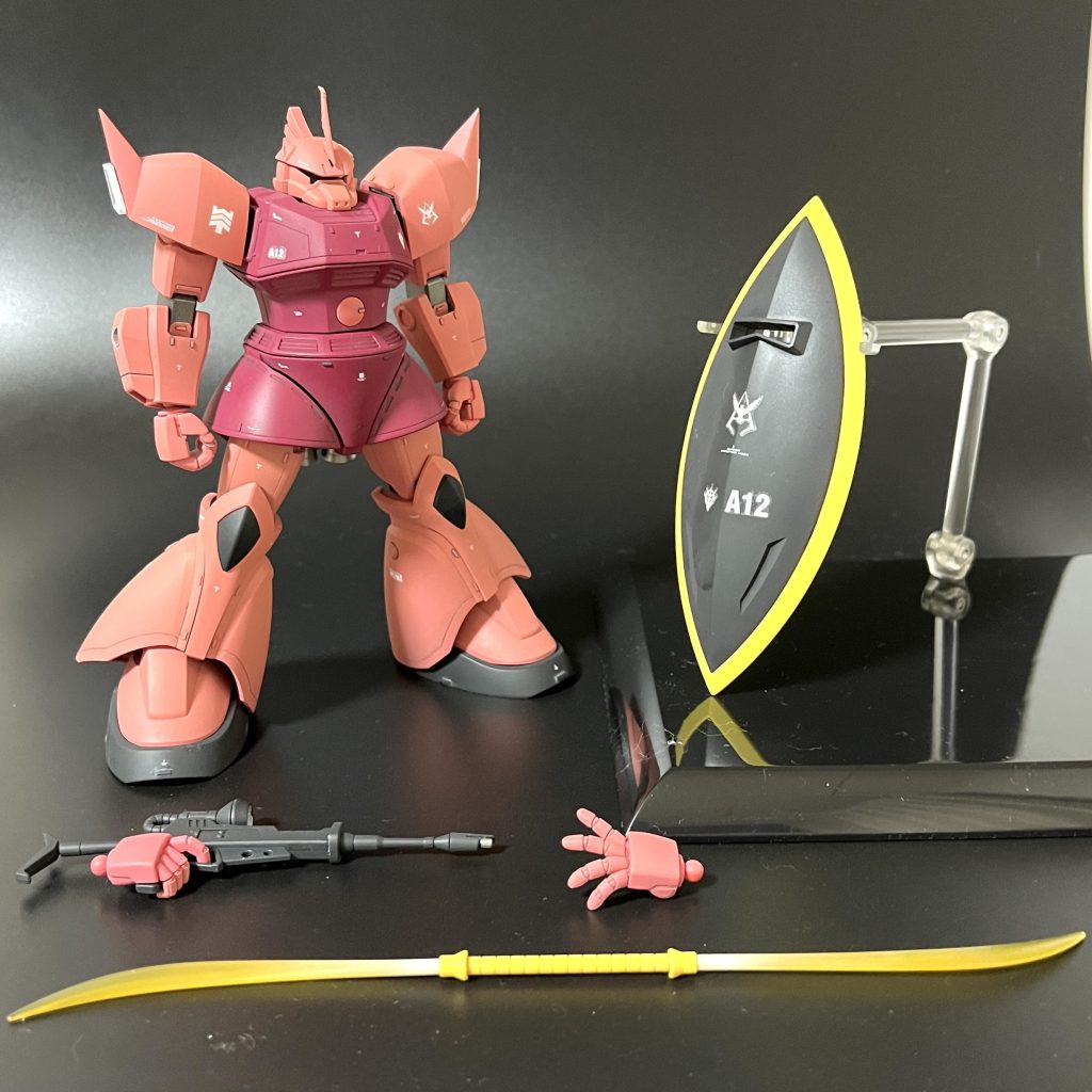 シンプルゆえに作りごたえがあるキット!シャア専用カラーに塗るのはなにげに今回初めてのチャレンジだったかも!あ〜ゲルググ制作楽しかった^^