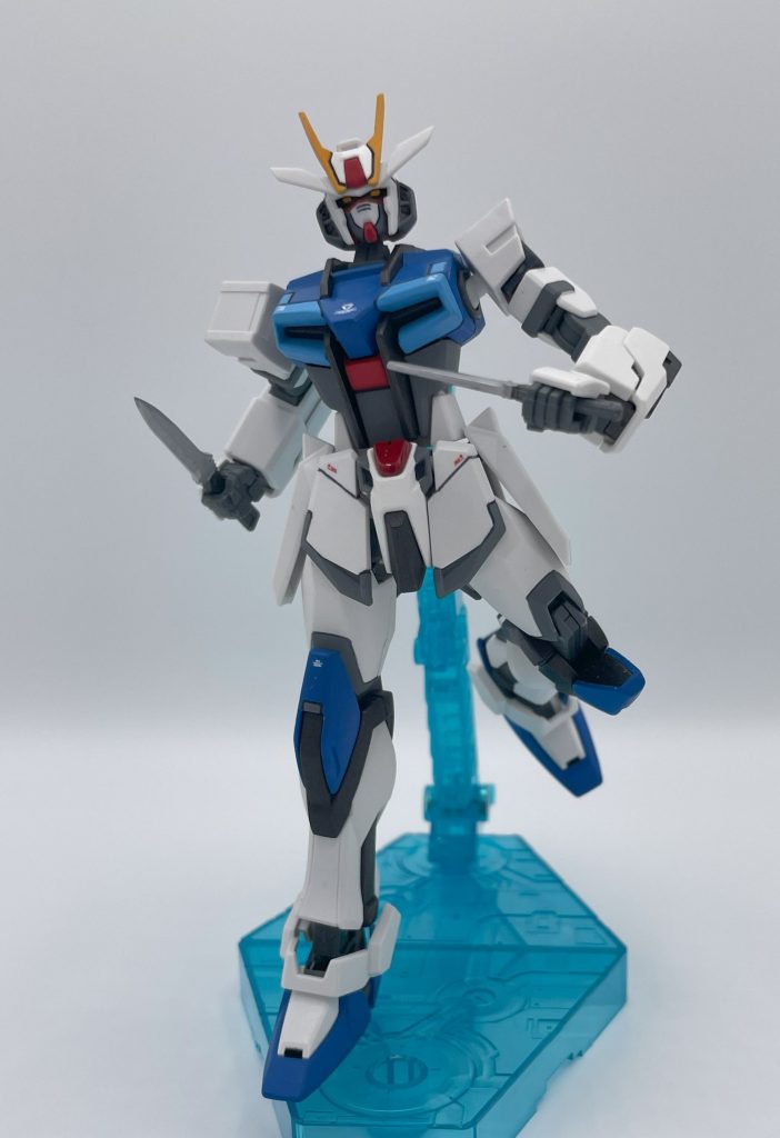 超軽装状態。「武器…あとは…。またこれだけかっ！」エネルギーや武装を使い切り、VPSもダウン寸前であるにも関わらず、両手にナイフでイキイキと駆けてくる准将。怖すぎる。 