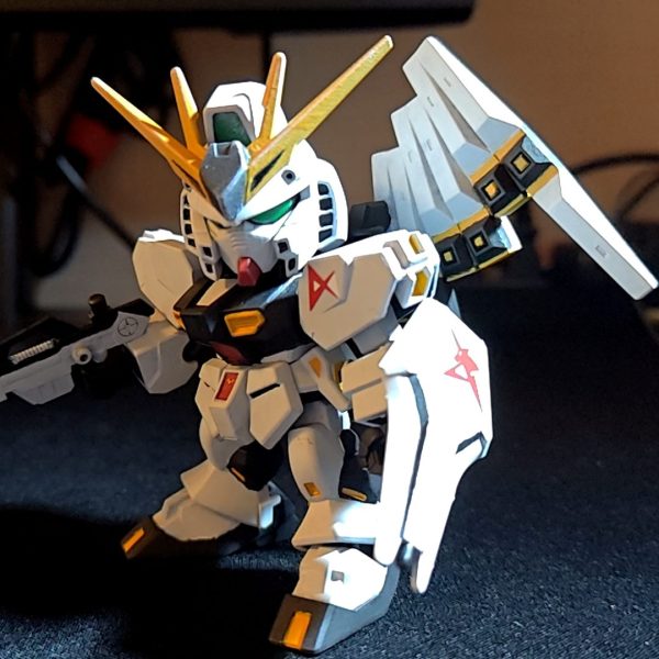 ニューガンダム筆塗り