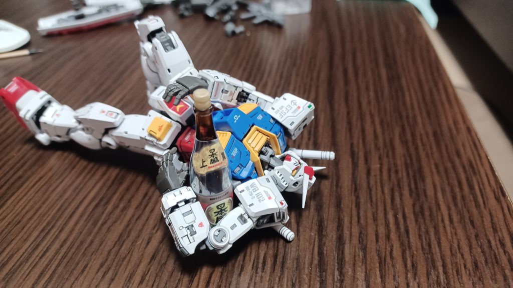 RG   ガンダムVer.2.0–3枚目/制作者：XOXO