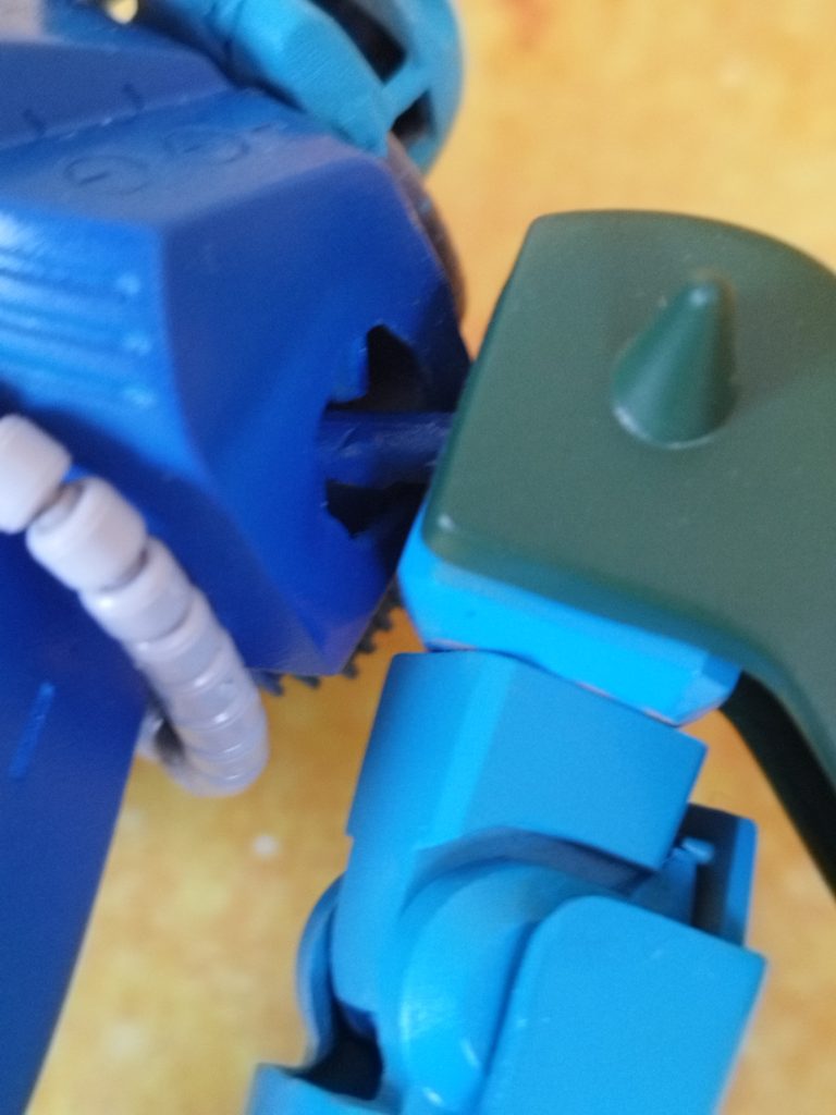 肩は引出し構造オリジナル方式