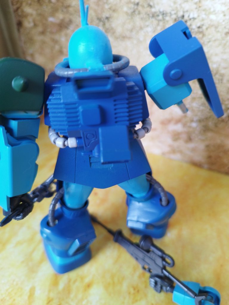 タンクは塗装したのですが、接着するとしまえないので、このままにしました。