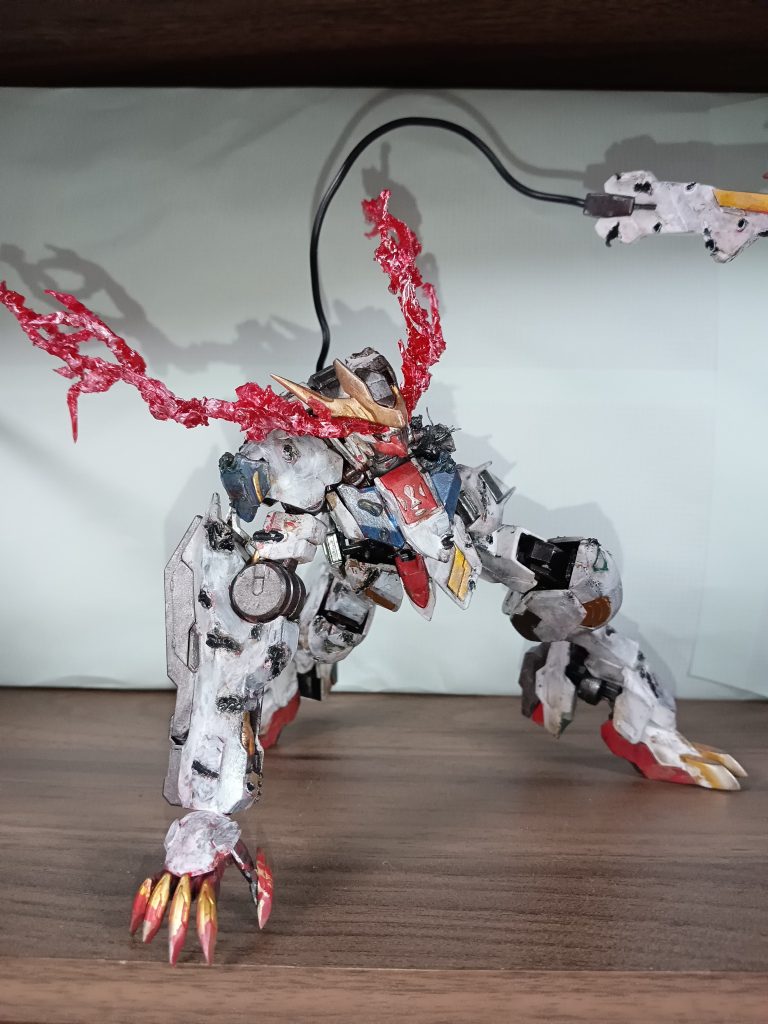 手を地面についたモードも、、、素組みじゃここまでならないので、関節を新たに作成しました★