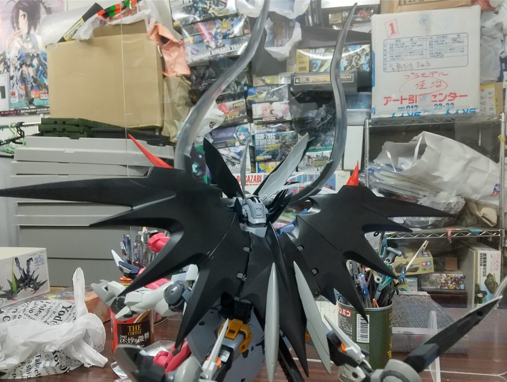 羽はデスサイズヘルEWのものをそのまま着装。できればもう一回り大きち方が良かったけど、まあしょうがないか。