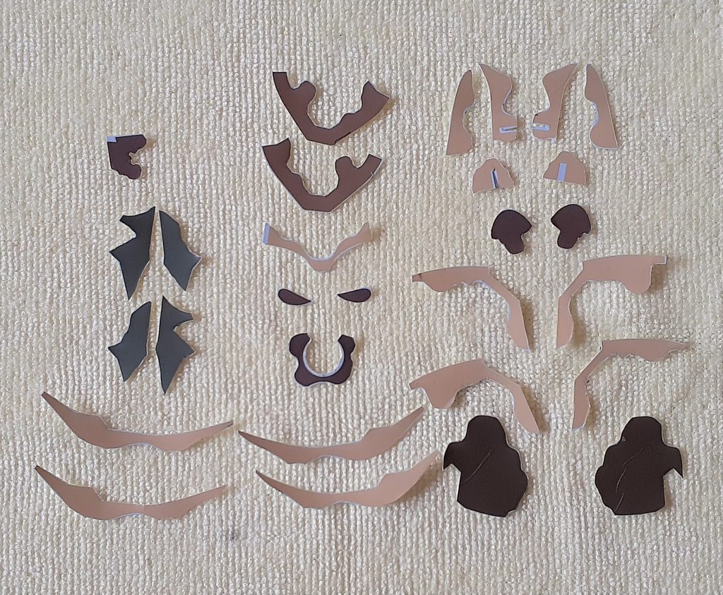 付属水転写デカール切り離してマスキング転写したものをつかって塗装しています。結構大変です。よかったらみなさんも挑戦してみてください。