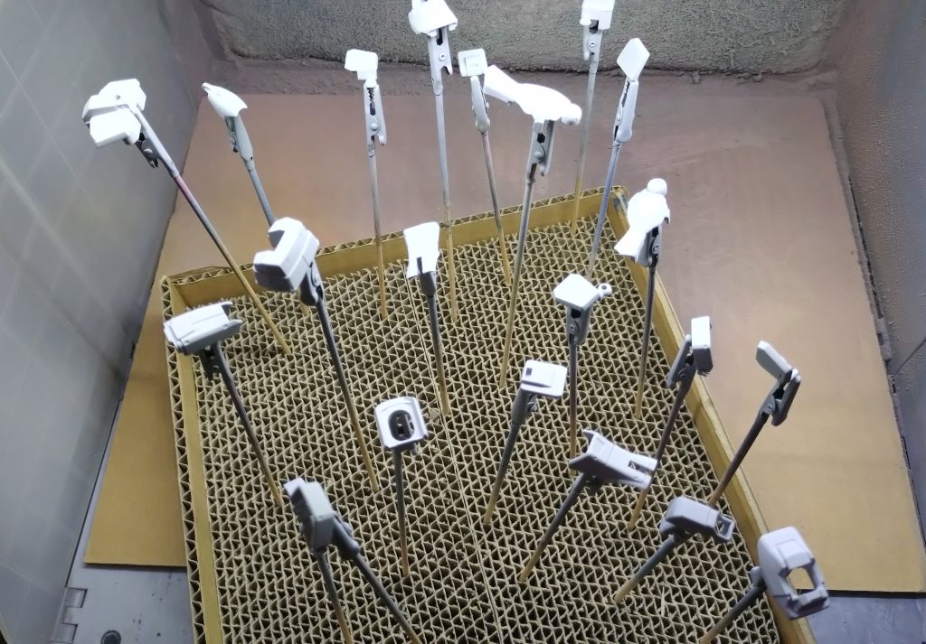 ベースカラーもっとオレンジ？ぽくしたかったがうまく調色できなかった・・(gundam-kao9)