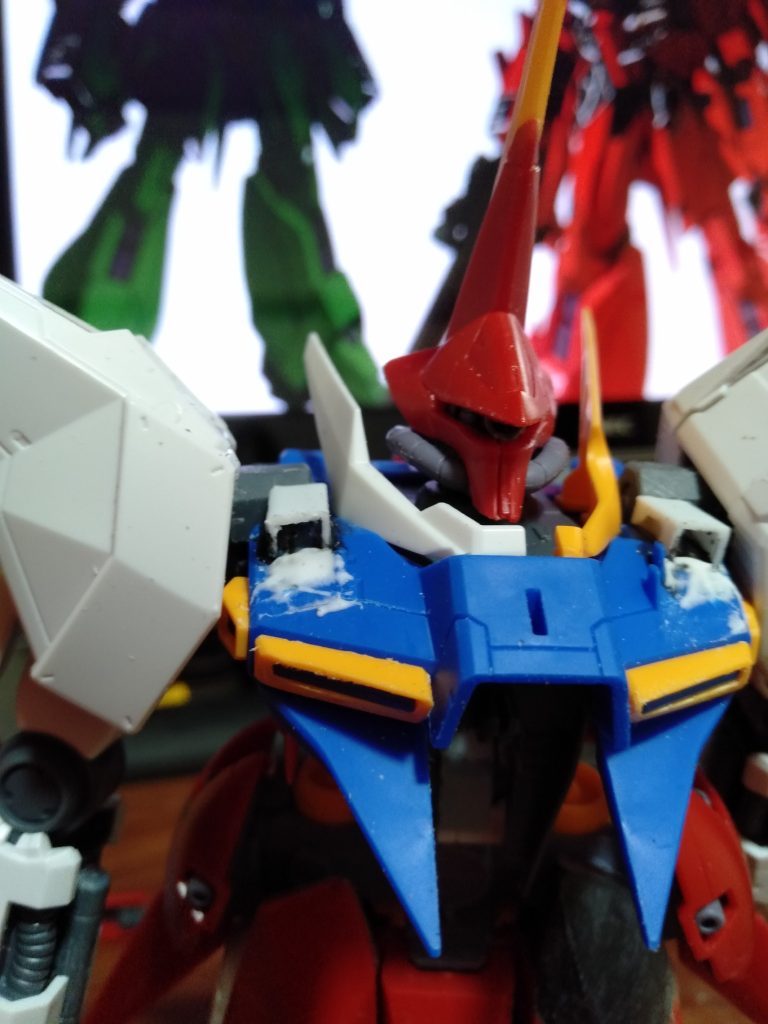 ・・・とまぁ、クリアランスの整形中に再度設定画を見比べてるとエリの形も違う、スカート前部もと、でやり直し。どうやら