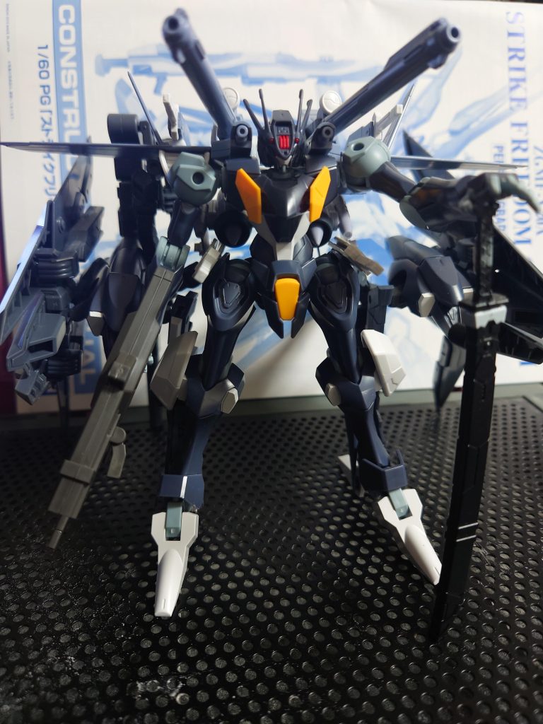 初期案。本来はここで分解して塗装する予定でしたが、「な〜んか物足りない…」と感じた為、改造を続行。