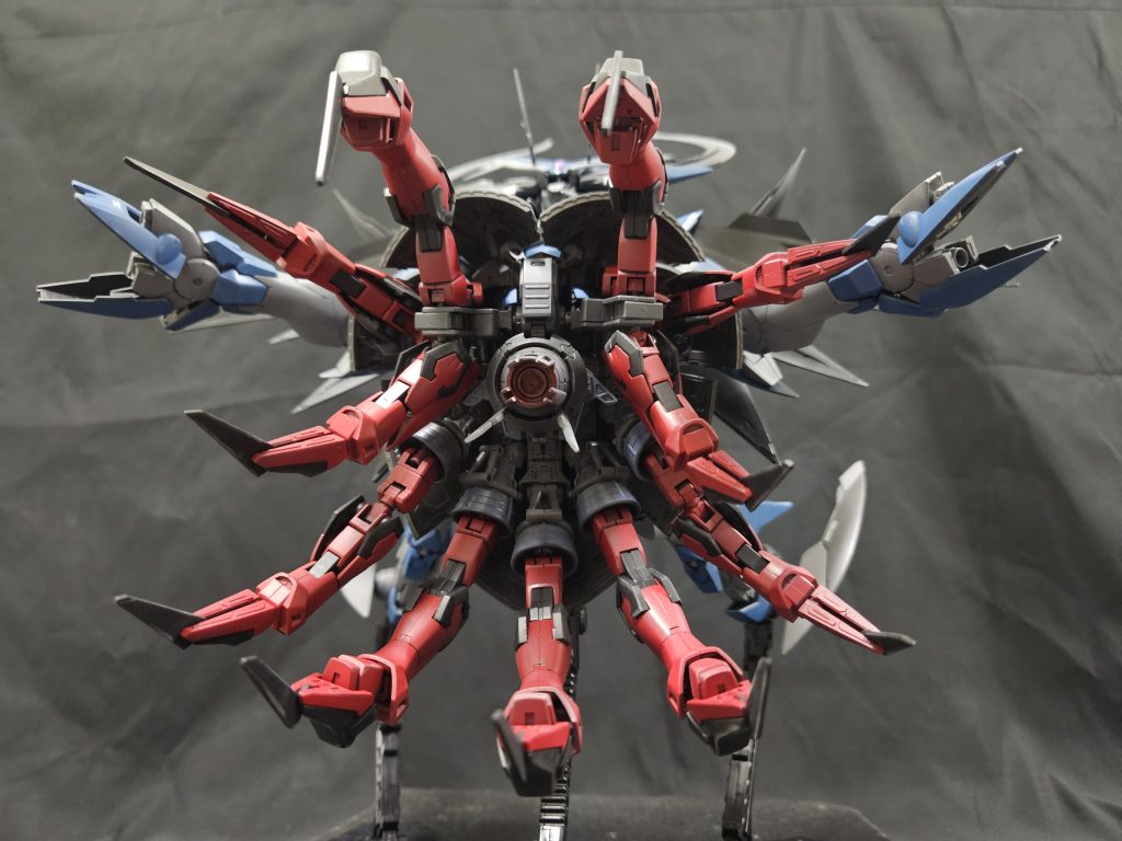 正面スカート内から見ると、一つ目が・・！