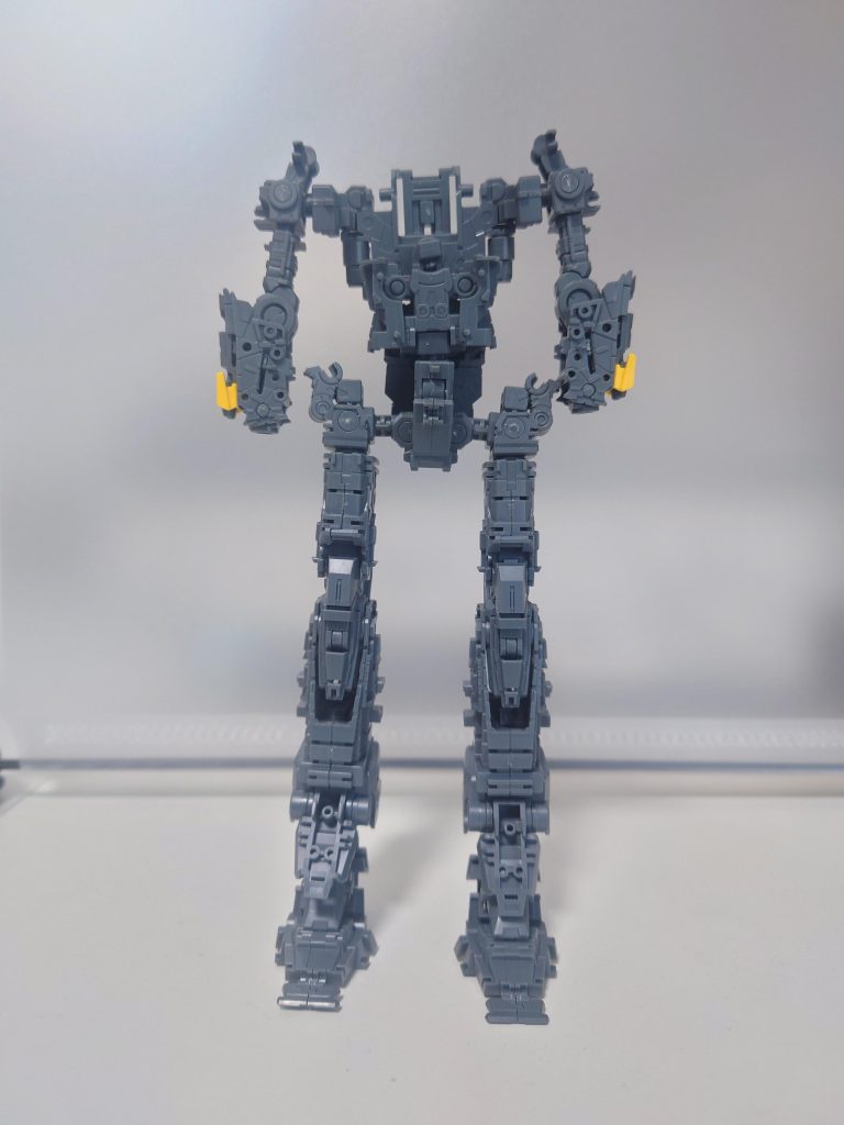<最小限のフレーム>外装パーツで隠れる部分まで作りこまれていて、旧キットのメカニックモデルみたいな物を作っても面白いかも…って思うレベルの出来の良さ!