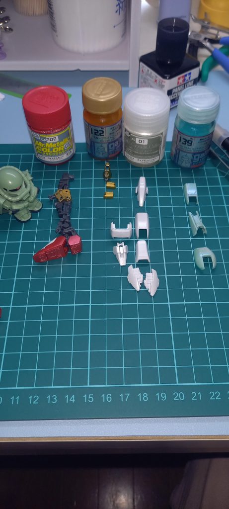 パールやメタリック系で塗装です！