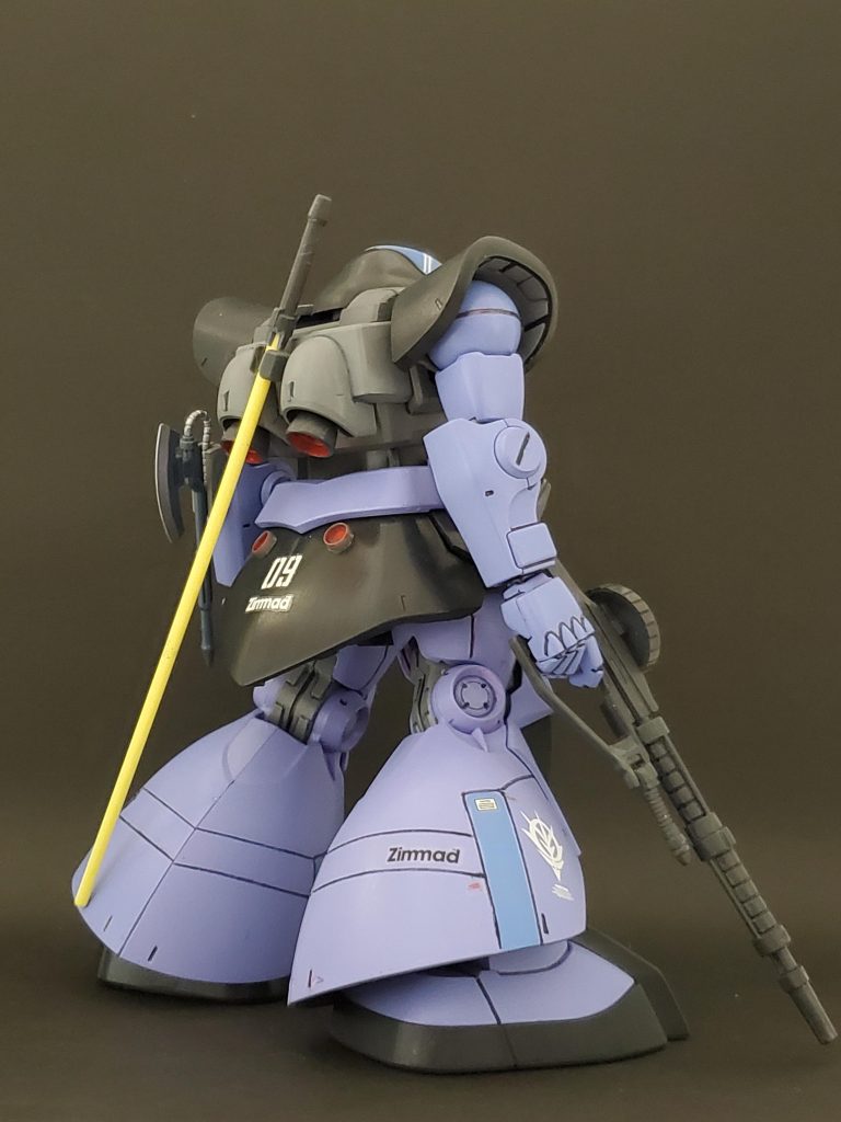 Lia view~🤩✨ノーマル機からの大きな変更点はカラーリング❕紫にインディブルーを少し混ぜ、全体を青紫🟦🟪🎵そしてヘッド部分はスカイブルーで仕上げてカスタム感を狙ってみました🖌️✨そしてほんの僅かですが足裾にはスジ彫りを加えております👍️