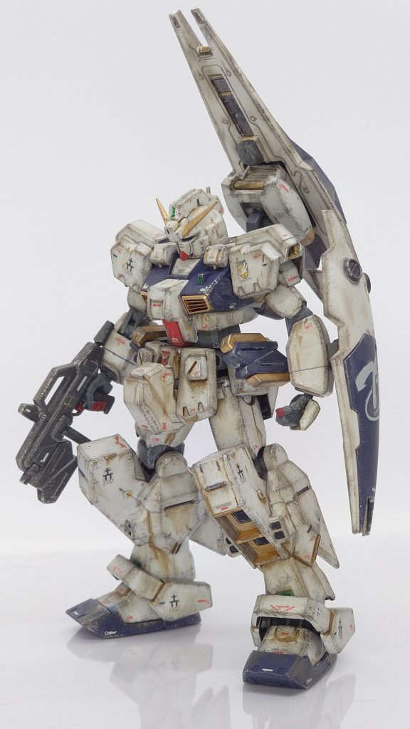 全体像です。まず合わせ目消し&シャープ化、部分塗装、デカールワーク、艶消しトップコート、ウェザリングという流れです。