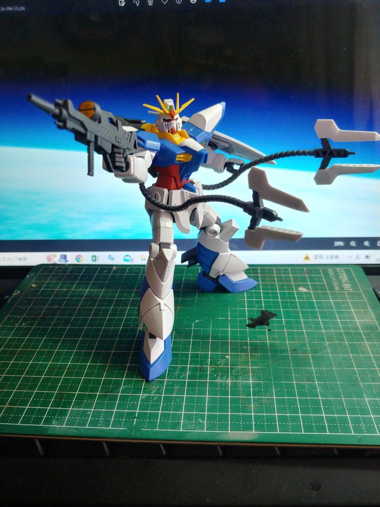 伸ばして掴んで撃つ武器。ドラグーンシステムの始まりを感じました。 