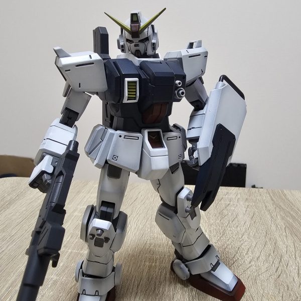 陸戦型ガンダム