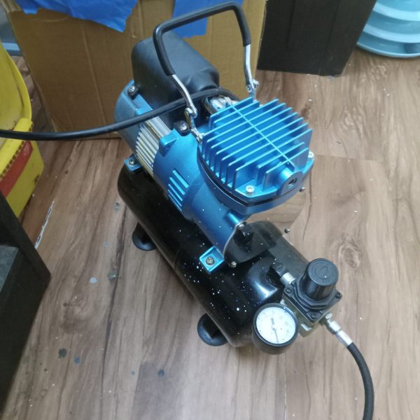 ついに新しいコンプレッサーを手に入れました!!