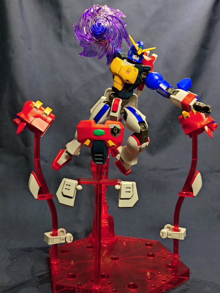 プラモオリジナルのボクサーモードからさらに装甲パージした状態へ。パンチのエフェクトもお気に入りです。