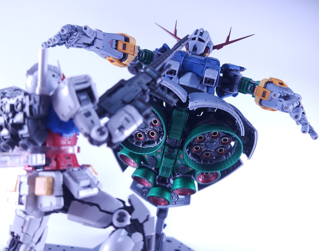 ガンダムを強襲するジオング胸アツ🔥