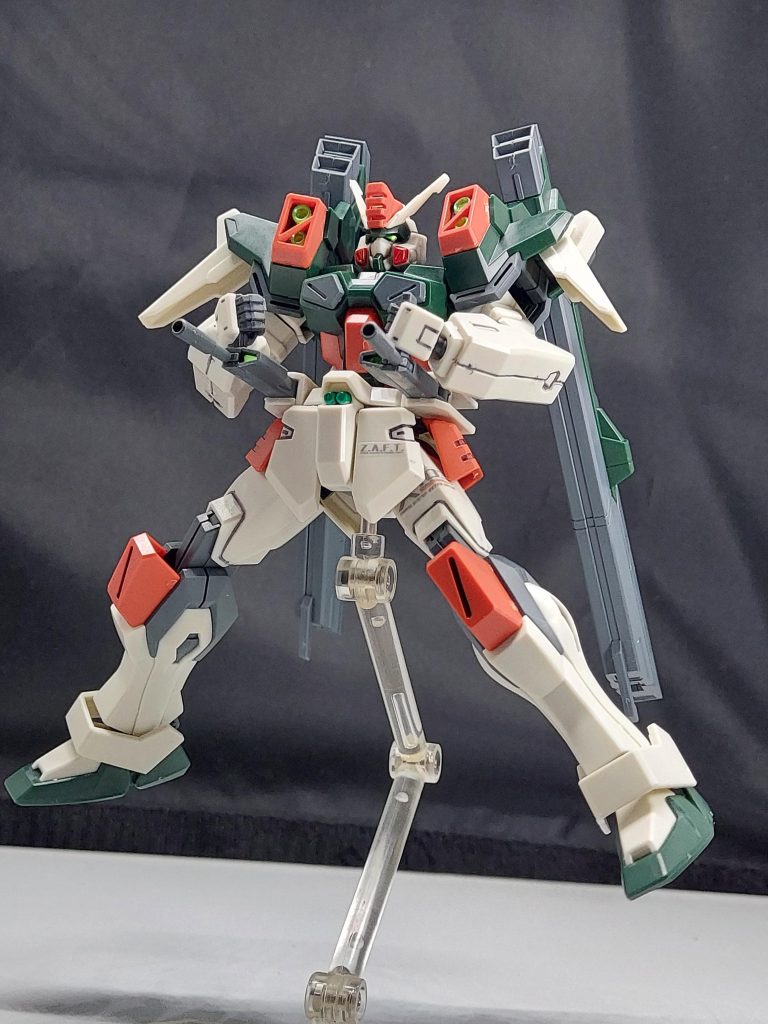 ライトニングバスターもこの腰の武器だけ差し替えなんですが、なんとかならなかったのかなと思います💧向き替えるだけなら差し替えなしでもいけたのでは…?(-∀-`; )
